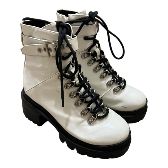 Jeffrey Campbell Czech Combat White Ankle Boots, Size 6 Lug Sole Platform - Picture 8 of 15